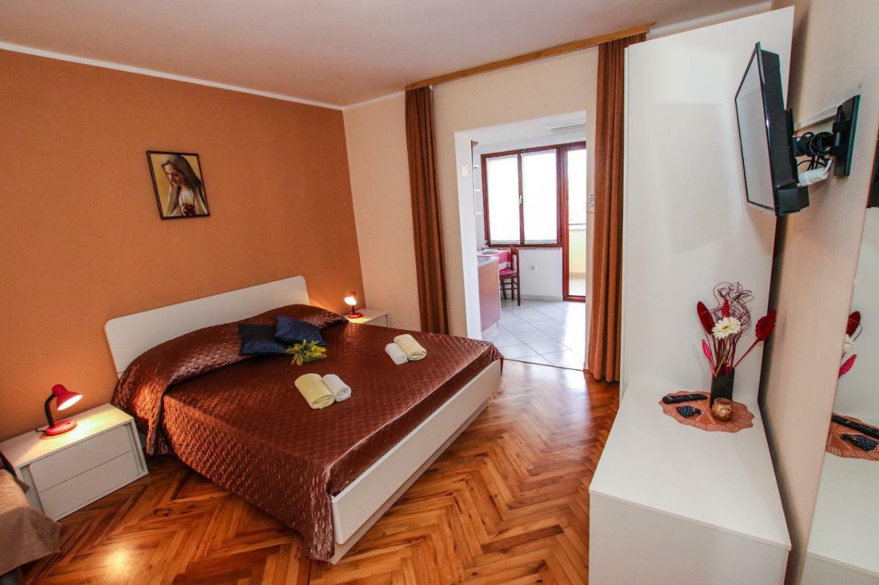 פורץ Apartments Ritosa מראה חיצוני תמונה